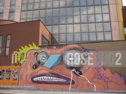 Milan, June 2009. Graffiti on Cavalcavia Bussa / Milano, giugno 2009. Graffiti sul cavalcavia Bussa - ©Marcello Mencarini/Rosebud2