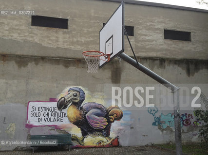 Milano, Novembre 2012. Graffiti in via Messina - ©Marcello Mencarini/Rosebud2