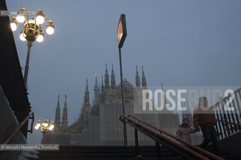 Milan Cathedral in restoration, view from the underground station (January 2006) / Il Duomo di Milano in restauro, visto dalla fermata della metropolitana (gennaio 2006) - ©Marcello Mencarini/Rosebud2