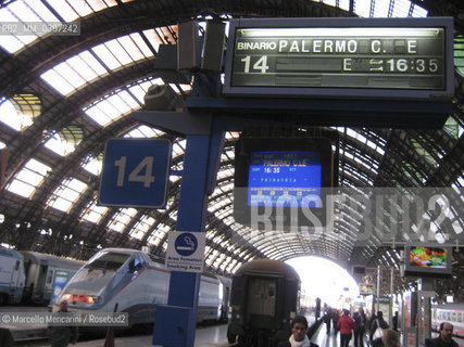 Central Station in Milan (March 2008) / Stazione Centrale di Milano (marzo 2008) - ©Marcello Mencarini/Rosebud2