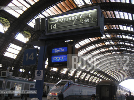 Central Station in Milan (March 2008) / Stazione Centrale di Milano (marzo 2008) - ©Marcello Mencarini/Rosebud2