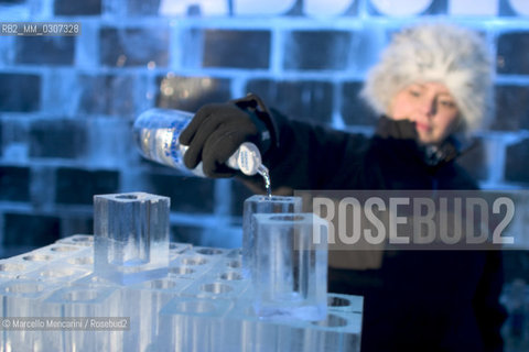 Absolut Vodka Ice Bar in Milan, October 2004 /Bar del ghiaccio -Absolut Vodka a Milano, ottobre 2004 - ©Marcello Mencarini/Rosebud2