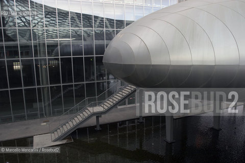 Details of the New Trade Fair of Milan, designed by architect Massimiliano Fuksas, 2006 / Dettagli della nuova Fiera di Milano progettata dallarchitetto massimiliano Fuksas, 2006 - ©Marcello Mencarini/Rosebud2