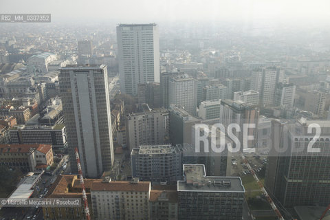 January 2010. View of Milan from the New Lombardy Region Headquarters (Palazzo Lombardia): Torre Galfa and, behind, Palazzo Pirelli (known as Pirellone) / Gennaio 2010. Veduta di Milano dal nuovo Palazzo della Regione (Palazzo Lombardia): Torre Galfa e Palazzo Pirelli (detto Pirellone) - ©Marcello Mencarini/Rosebud2