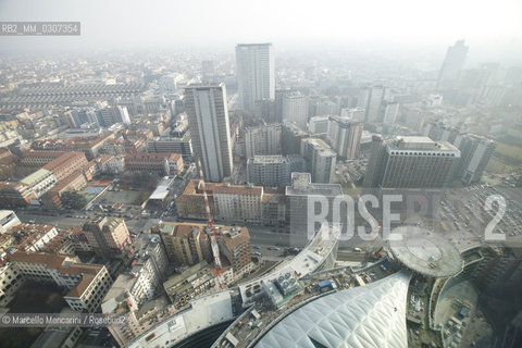 January 2010. View of Milan from the New Lombardy Region Headquarters (Palazzo Lombardia): Torre Galfa and, behind, Palazzo Pirelli (known as Pirellone) with the Central Station on the right / Gennaio 2010. Veduta di Milano dal nuovo Palazzo della Regione (Palazzo Lombardia): Torre Galfa e Palazzo Pirelli (detto Pirellone) con la Stazone centrale sulla sinistra - ©Marcello Mencarini/Rosebud2