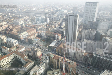 January 2010. View of Milan from the New Lombardy Region Headquarters (Palazzo Lombardia): Torre Galfa and, behind, Palazzo Pirelli (known as Pirellone) / Gennaio 2010. Veduta di Milano dal nuovo Palazzo della Regione (Palazzo Lombardia): Torre Galfa e Palazzo Pirelli (detto Pirellone) - ©Marcello Mencarini/Rosebud2