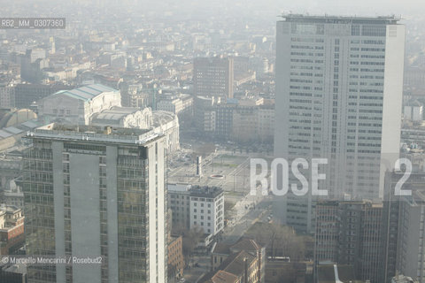 January 2010. View of Milan from the New Lombardy Region Headquarters (Palazzo Lombardia): Torre Galfa in the foreground and, behind, Palazzo Pirelli (known as Pirellone) with the Central Station on the right / Gennaio 2010. Veduta di Milano dal nuovo Palazzo della Regione (Palazzo Lombardia): Torre Galfa in primo piano e, dietro,  Palazzo Pirelli (detto Pirellone) con la Stazone centrale sulla sinistra - ©Marcello Mencarini/Rosebud2