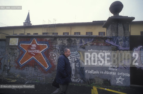 Milan, about 1995. Social Center Leoncavallo / Milano, 1995 circa. Centro sociale Leoncavallo - ©Marcello Mencarini/Rosebud2