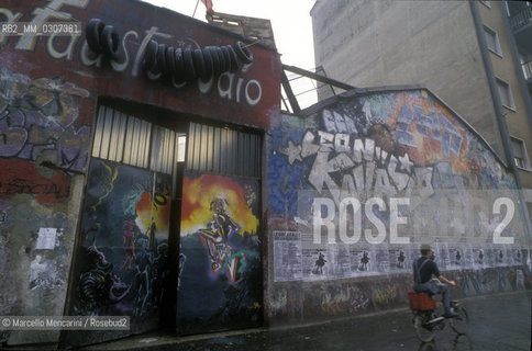 Milan, about 1995. Social Center Leoncavallo / Milano, 1995 circa. Centro sociale Leoncavallo - ©Marcello Mencarini/Rosebud2