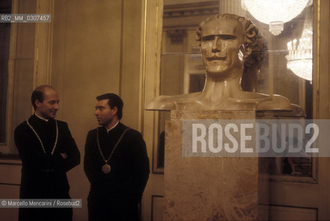 Milan, la Scala Theater, about 1990. Bust of Arturo Toscanini in the lobby / Milano, Teatro alla Scala, 1990 circa. Busto di Arturo Toscanini nel foyer - ©Marcello Mencarini/Rosebud2