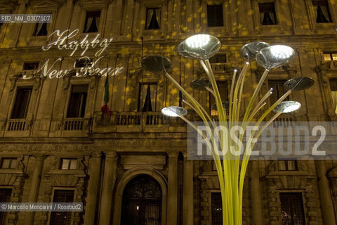Christmas lights in Milan, 2007. Solar Tree by Ross Lovegrove in front of Palazzo Marino / Luci a Milano, Natale 2007: Solar Tree di Ross Lovegrove davanti a Palazzo Marino - ©Marcello Mencarini/Rosebud2