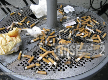 Milan, 2008. Ashtray in the Garibaldi Station / Milano, 2008. Posacenere alla Stazione Garibaldi - ©Marcello Mencarini/Rosebud2