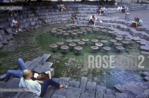 MUNICH, Fountain in Frauen Platz / MONACO DI BAVIERA, Fontana in Frauen Platz - ©Marcello Mencarini/Rosebud2