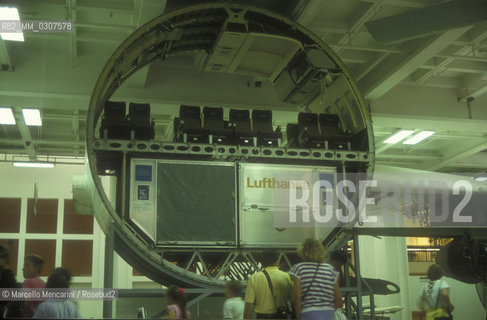 MUNICH, Science and Technology Museum (Deutsches Museum), section of an airplane / MONACO DI BAVIERA, Museo della Scienza e della Tecnica (Deutsches Museum), sezione di un aereo di linea - ©Marcello Mencarini/Rosebud2