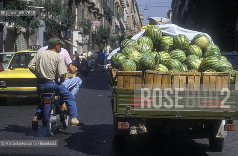 NAPLES, van full of watermelons / NAPOLI, furgone pieno di cocomeri ©Marcello Mencarini/Rosebud2