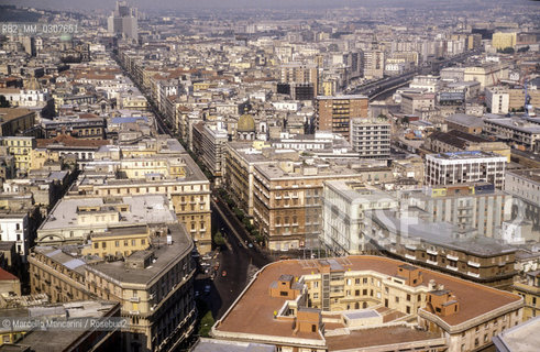 NAPOLI. Spaccanapoli, one of the most important street of the old city center / NAPLES. Spaccanapoli, o decumano inferiore, una delle vie più importanti del centro antico della città - ©Marcello Mencarini/Rosebud2