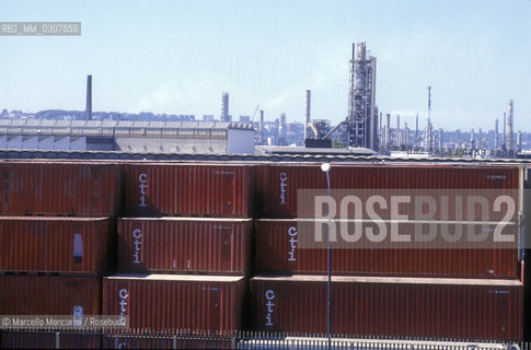 Seaport of NAPLES. Containers / Porto di NAPOLI. Containers - ©Marcello Mencarini/Rosebud2