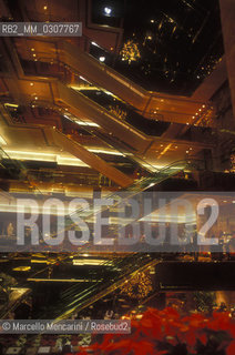 New York (1989). Interior view of the Trump Tower / New York (1989). Interno della Twin Tower - ©Marcello Mencarini/Rosebud2