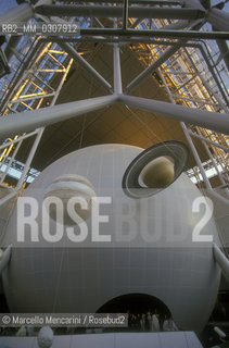 New York, 2000. The Rose Center for Hearth and Space. It is a part of the American Museum of Natural History in New York City and an extensive reworking of the former Hayden Planetarium / New York, 2000. Il Rose Center for Hearth and Space. E una parte del Museo di storia naturale di New York e un rifacimento più vasto dellex Planetario Hayden - ©Marcello Mencarini/Rosebud2