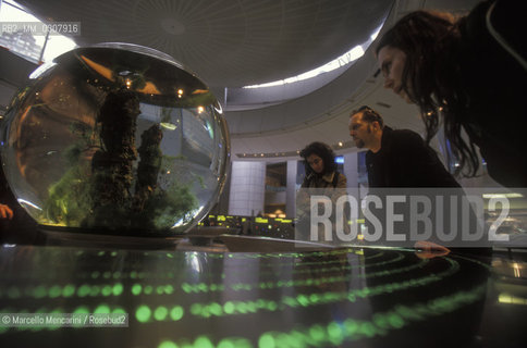 New York, 2000. The Rose Center for Hearth and Space. It is a part of the American Museum of Natural History in New York City and an extensive reworking of the former Hayden Planetarium / New York, 2000. Il Rose Center for Hearth and Space. E una parte del Museo di storia naturale di New York e un rifacimento più vasto dellex Planetario Hayden - ©Marcello Mencarini/Rosebud2
