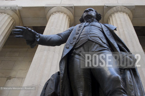 New York, 2008. George Washinghton monument in Wall Street / New York, 2008.  Monumento a George Washington in Wall Street - ©Marcello Mencarini/Rosebud2
