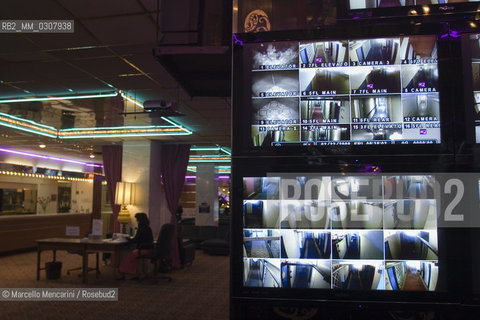New York City, 2008. Surveillance system in the Carter Hotel / New York, 2008. Sistema di sorveglianza dellHotel Carter - ©Marcello Mencarini/Rosebud2