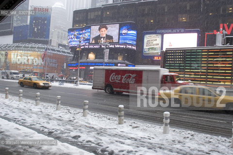 New York City, February 2008. Snow in Times Square / New York, febbraio 2008. Neve a Times Square - ©Marcello Mencarini/Rosebud2