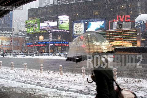New York City, February 2008. Snow in Times Square / New York, febbraio 2008. Neve a Times Square - ©Marcello Mencarini/Rosebud2