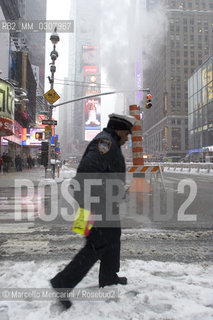 New York City, February 2008. Snow in Times Square / New York, febbraio 2008. Neve a Times Square - ©Marcello Mencarini/Rosebud2