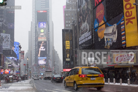 New York City, February 2008. Snow in Times Square / New York, febbraio 2008. Neve a Times Square - ©Marcello Mencarini/Rosebud2