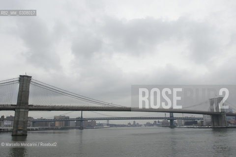 New York, February 2008. The Brooklyn Bridge (also known as the East River Bridge) seen from Seaport / Il ponte di Brooklin (o East River Bridge) visto da Seaport - ©Marcello Mencarini/Rosebud2