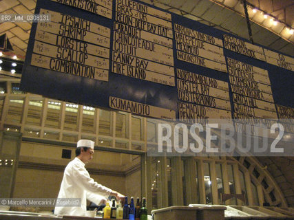 New York, 2008. The Grand Central Oyster Bar and Restaurant at Grand Central Terminal / New York, 2008. Il ristorante e bar Grand Central Oyster Bar nella Stazione Centrale (Grand Central Terminal) - ©Marcello Mencarini/Rosebud2