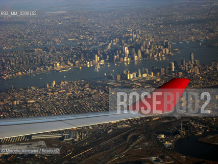 Aerial view of New York City (2008) / Veduta aerea di new York (2008) - ©Marcello Mencarini/Rosebud2