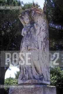 ANCIENT OSTIA, statue of Minerva Victrix / OSTIA ANTICA, statua di Minerva Vittoria - ©Marcello Mencarini/Rosebud2