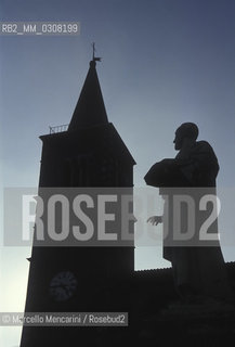 Palestrina (Rome), Church and statue of composer Giovanni Pierluigi da Palestrina / Palestrina (Roma), Chiesa e statua del compositore Giovanni Pierluigi da Palestrina - ©Marcello Mencarini/Rosebud2
