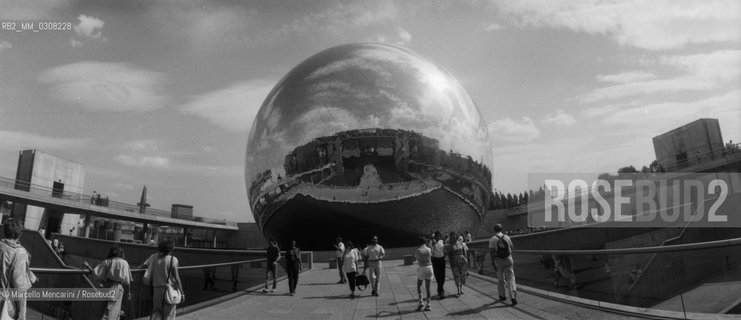 Paris, Parc de la Villette, 1989. La Géode / Parigi, Parc de la Villette, 1989. La Géode - ©Marcello Mencarini/Rosebud2