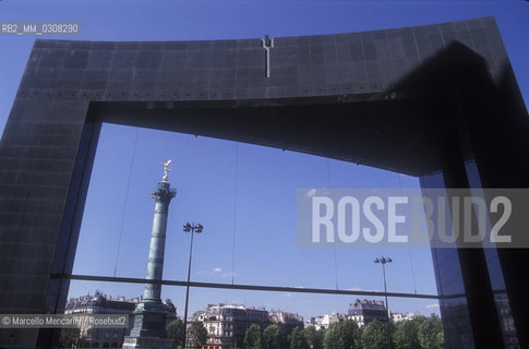 Pris, 1989. Bastille Square (Place de la Bastille) / Parigi, 1989. Piazza della Bastiglia - ©Marcello Mencarini/Rosebud2