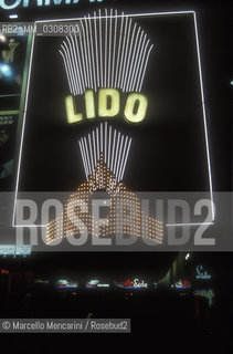 Paris, 1989. The Lido cabaret / Parigi, 1989. Le Lido cabaret - ©Marcello Mencarini/Rosebud2