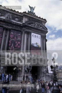 Paris Opera (Opéra de Paris) sponsored by Ebel watches (June 1995) / LOpéra di Parigi sponsorizzata dalla fabbrica di orologi Ebel (Giugno 1995) - ©Marcello Mencarini/Rosebud2