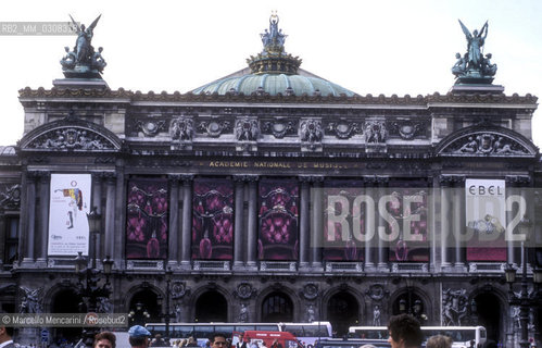 Paris Opera (Opéra de Paris) sponsored by Ebel watches (June 1995) / LOpéra di Parigi sponsorizzata dalla fabbrica di orologi Ebel (Giugno 1995) - ©Marcello Mencarini/Rosebud2