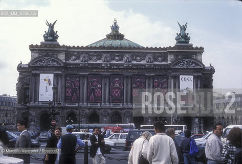 Paris Opera (Opéra de Paris) sponsored by Ebel watches (June 1995) / LOpéra di Parigi sponsorizzata dalla fabbrica di orologi Ebel (Giugno 1995) - ©Marcello Mencarini/Rosebud2