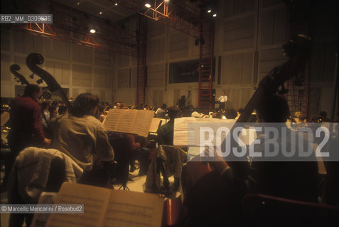 Paris, Centre Pompidou-Beaubourg, 1995. IRCAM recording hall. IRCAM means Institut de Recherche et Coordination Acoustique/Musique (Institute for Research and Coordination Acoustic,  / Music) / Parigi, Centre Pompidou-Beaubourg. Sala incisioni dellIRCAM, lInstitut de Recherche et Coordination Acoustique/Musique (Istituto per la Ricerca e Coordinamento Acustica / Musica) - ©Marcello Mencarini/Rosebud2