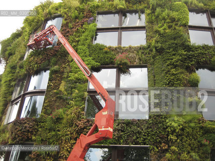 Paris, Musee du quai Branly - Museum of Arts and Civilizations on Quai Branly. Patrick Blanc’s Vertical Garden / Parigi, Museo di Arte e Civiltà Quai Branly. Muro vegetale di Patrick Blanc - ©Marcello Mencarini/Rosebud2