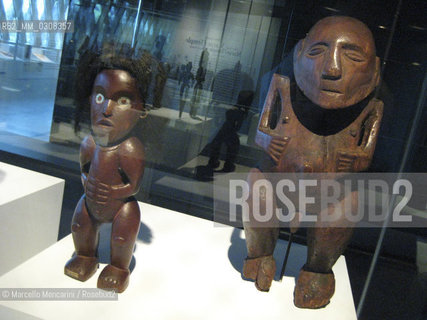 Paris, Musee du quai Branly - Museum of Arts and Civilizations on Quai Branly: Art and Divinity in Polynesia, 1760-1860. This exhibition gathers together more than 250 works of Polynesian art from the 18th and 19th centuries / Parigi, Museo di Arte e Civiltà Quai Branly: Arte e divinità in Polinesia 1760-1860. Questa mostra raccoglie più di 250 opere di arte polinesiana del 18° e 19° secolo - ©Marcello Mencarini/Rosebud2