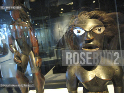 Paris, Musee du quai Branly - Museum of Arts and Civilizations on Quai Branly: Art and Divinity in Polynesia, 1760-1860. This exhibition gathers together more than 250 works of Polynesian art from the 18th and 19th centuries / Parigi, Museo di Arte e Civiltà Quai Branly: Arte e divinità in Polinesia 1760-1860. Questa mostra raccoglie più di 250 opere di arte polinesiana del 18° e 19° secolo - ©Marcello Mencarini/Rosebud2