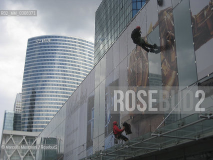 Paris, Esplanade de la Défense - ©Marcello Mencarini/Rosebud2
