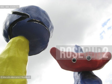 Paris, Esplanade de la Défense. Personnages by Joan Miró (1976) - ©Marcello Mencarini/Rosebud2