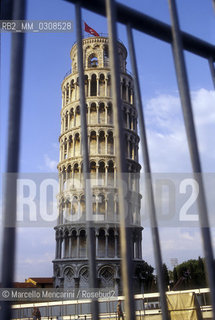 Reinforcement works of the Pisa leaning tower, 1993 / Lavori di consolidamento della Torre di Pisa, 1993 - ©Marcello Mencarini/Rosebud2