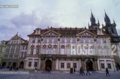 PRAGUE. Palaces in Old Town Square (Staroměstské náměstí) and Tyn Church bell towers in the background / PRAGA, Palazzi in piazza della città vecchia (Staroměstské náměstí) e sommità dai campanili della chiesa di Tyn sullo sfondo - ©Marcello Mencarini/Rosebud2