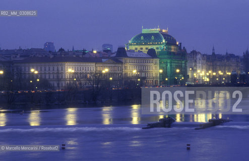 PRAGUE, National Theater viewed from the Moldova river / PRAGA. Il Teatro Nazionale visto dal fiume Moldova - ©Marcello Mencarini/Rosebud2